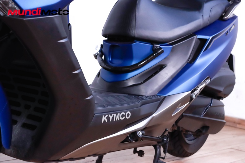 Motorbike image 8