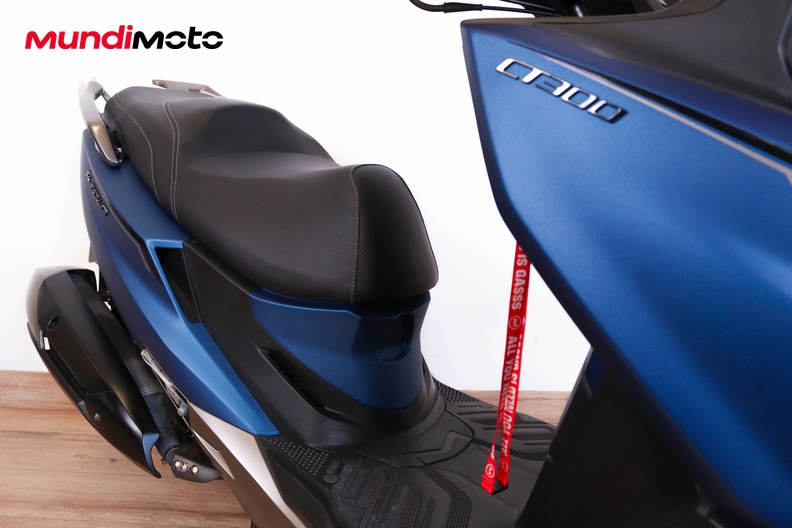 Motorbike image 13