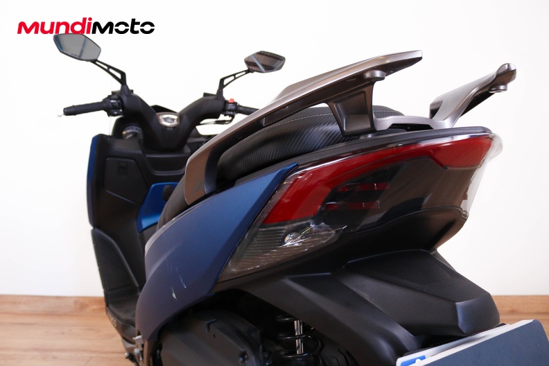 Motorbike image 9