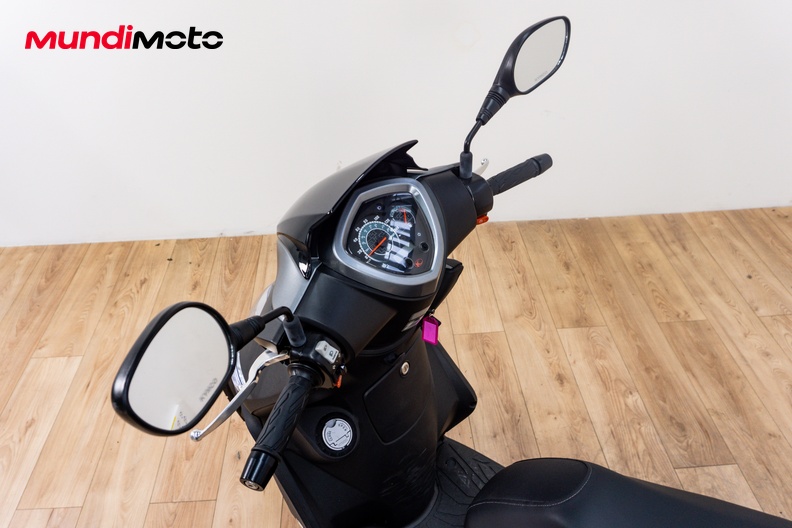 Motorbike image 10