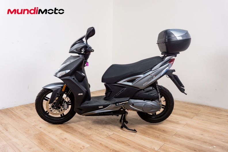 Motorbike image 5