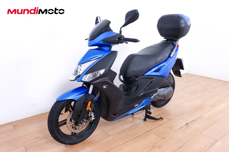 Motorbike image 7