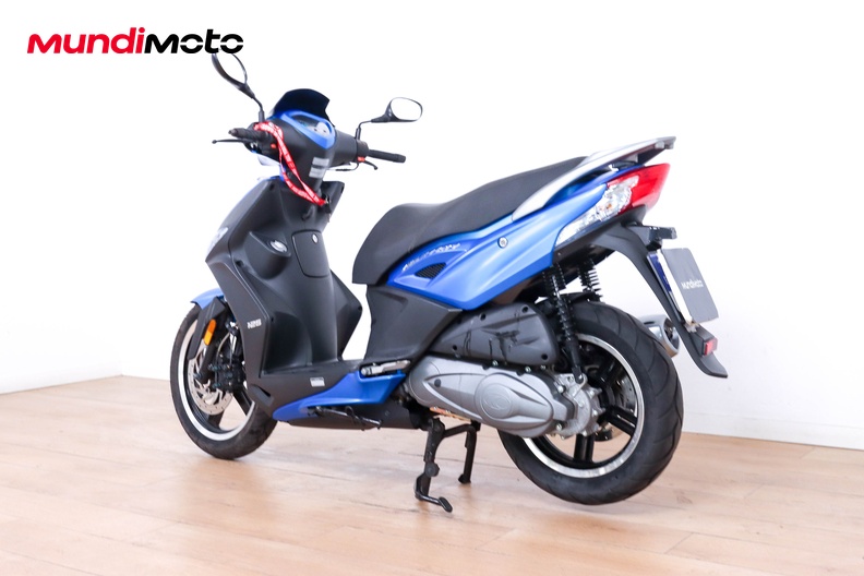Motorbike image 6