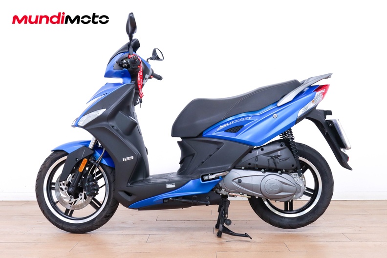 Motorbike image 5
