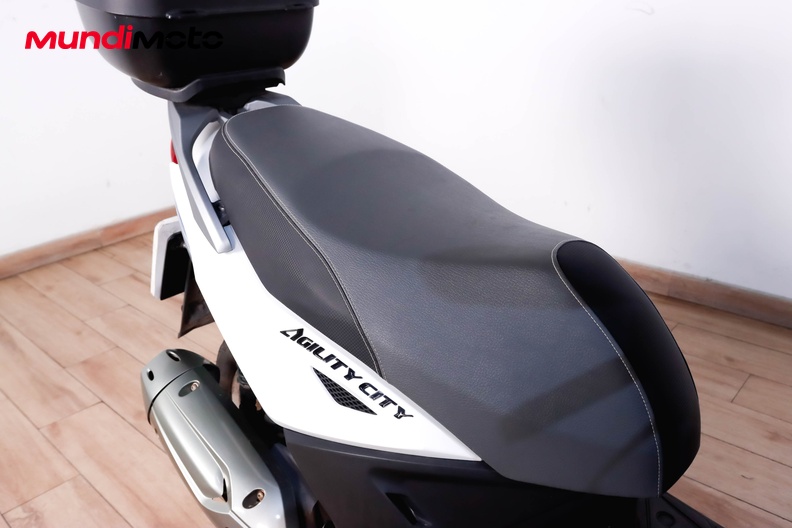 Motorbike image 13