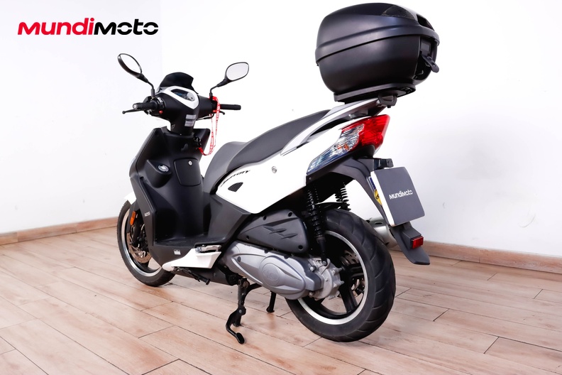 Motorbike image 6