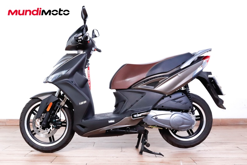 Motorbike image 5