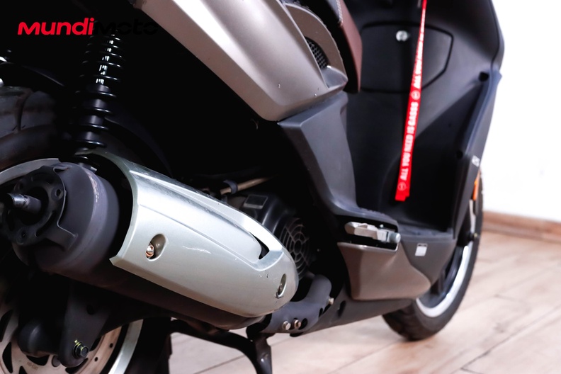 Motorbike image 3