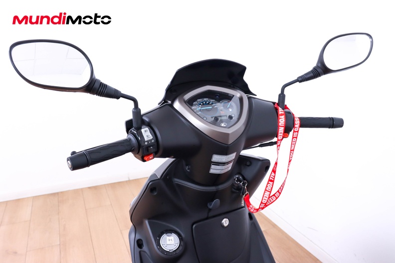 Motorbike image 10