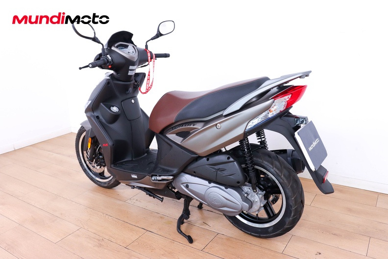 Motorbike image 6