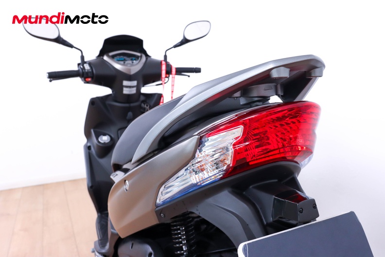 Motorbike image 9