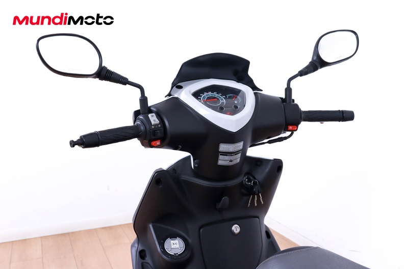 Motorbike image 10