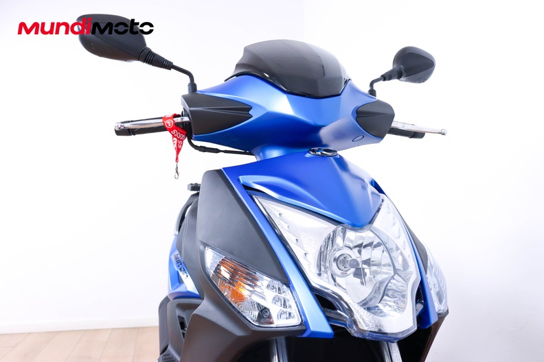 Motorbike image 4