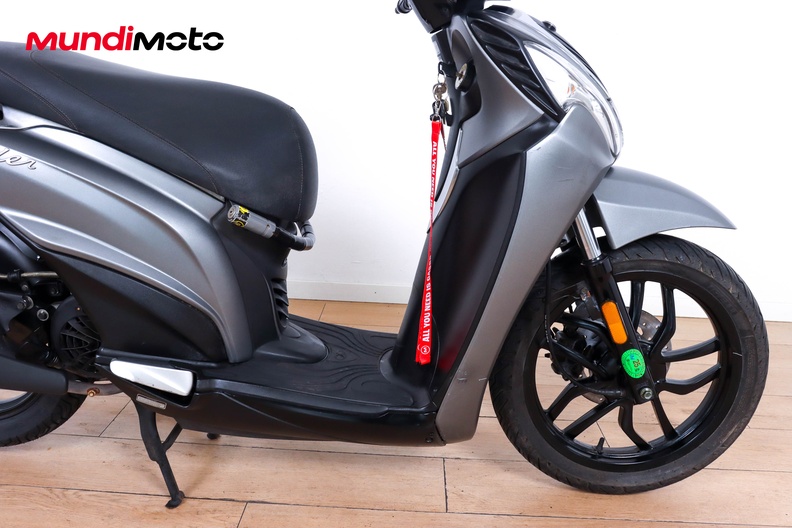 Motorbike image 13