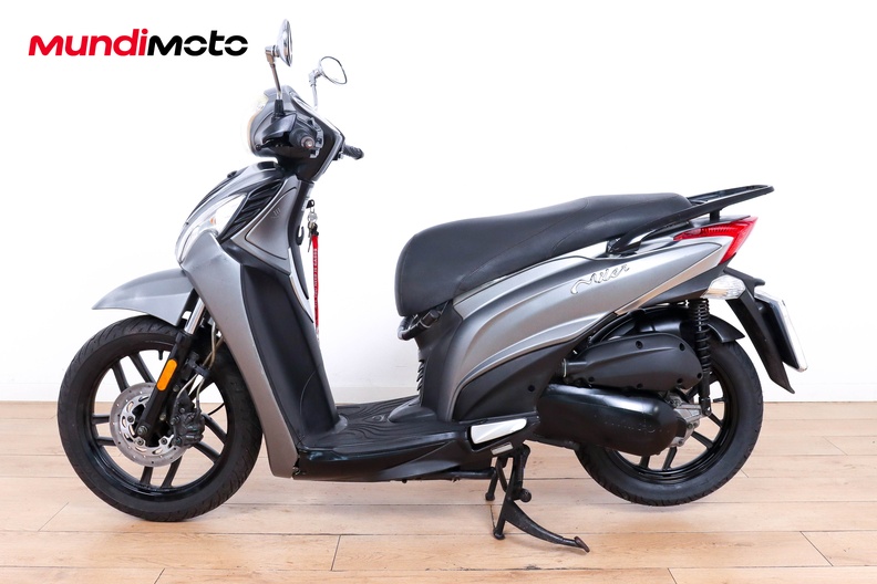 Motorbike image 5