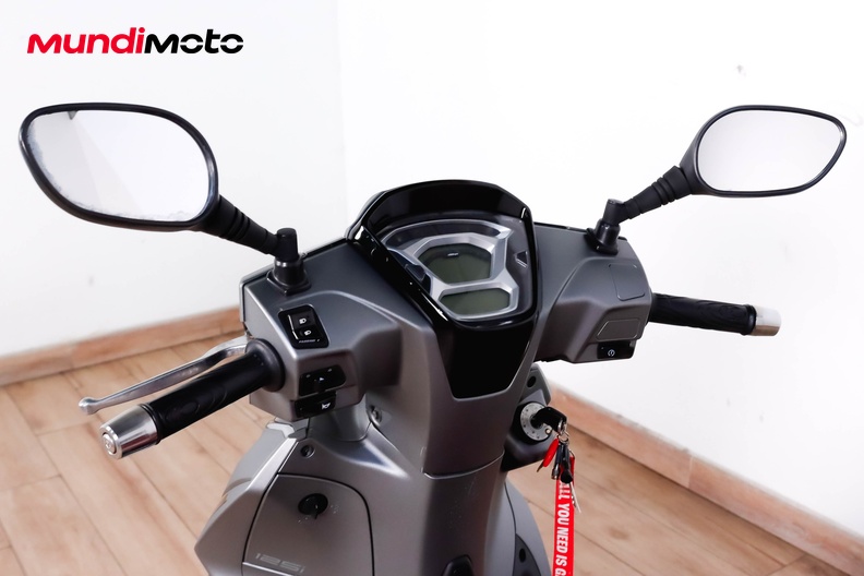 Motorbike image 10