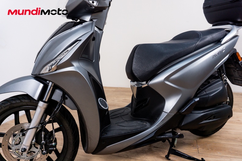 Motorbike image 9