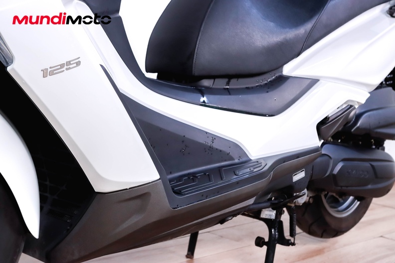 Motorbike image 8