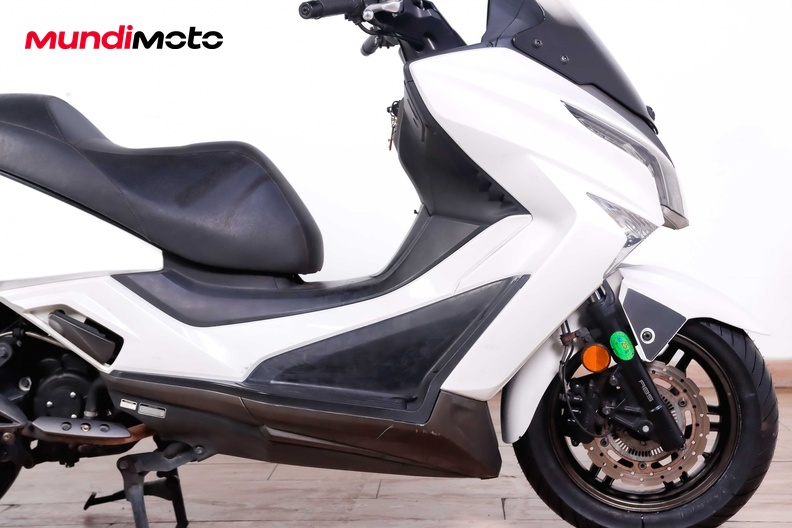 Motorbike image 12