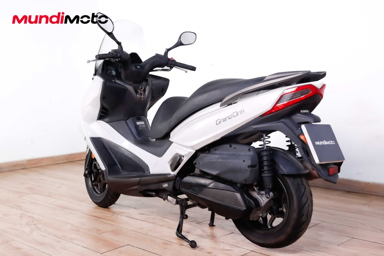 Motorbike image 6