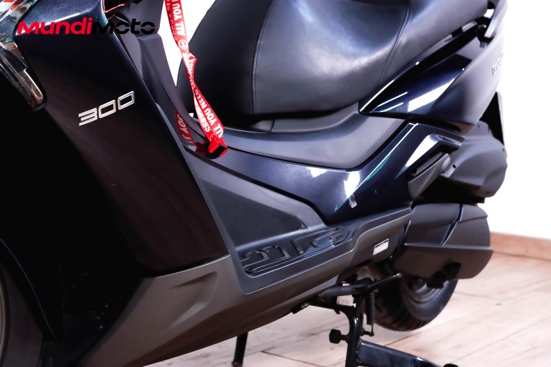 Motorbike image 8