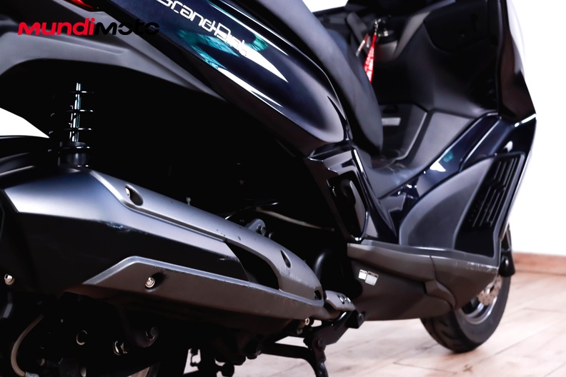 Motorbike image 3