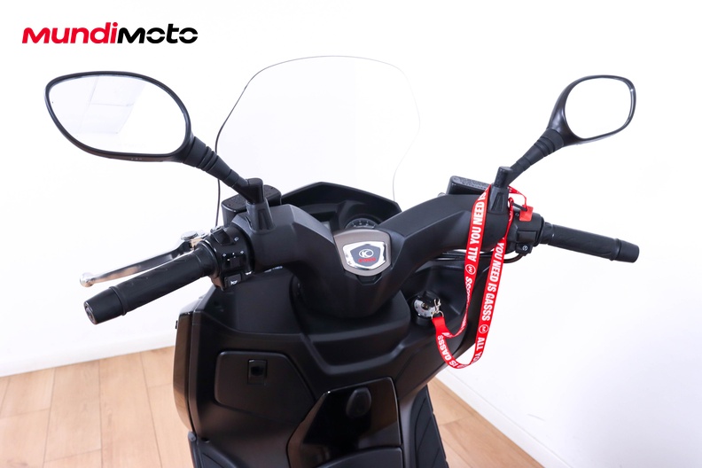Motorbike image 10