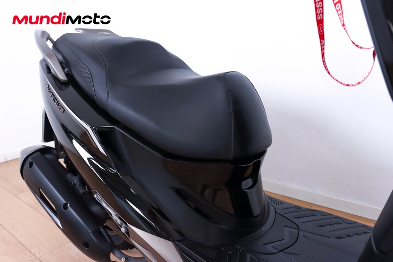 Motorbike image 13