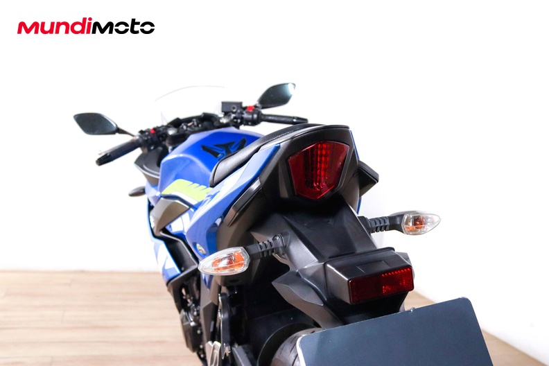 Motorbike image 9
