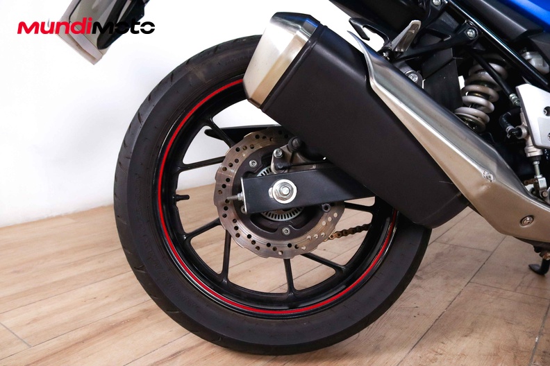 Motorbike image 3