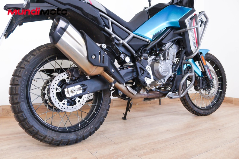 Motorbike image 3