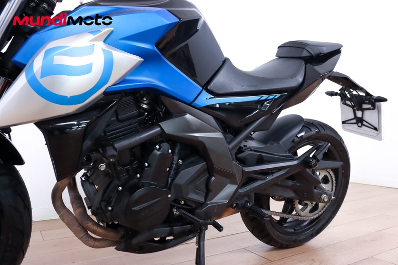 Motorbike image 8