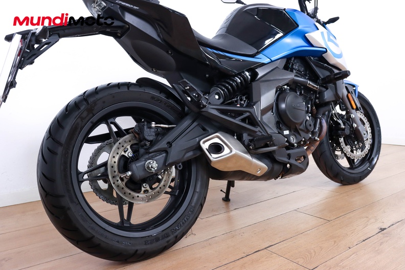 Motorbike image 3