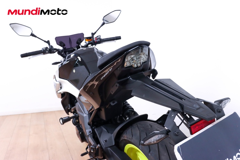Motorbike image 9
