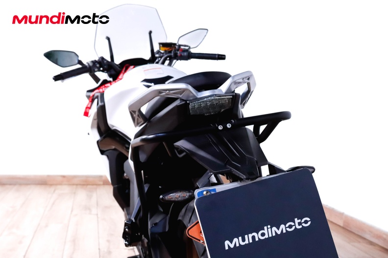 Motorbike image 9