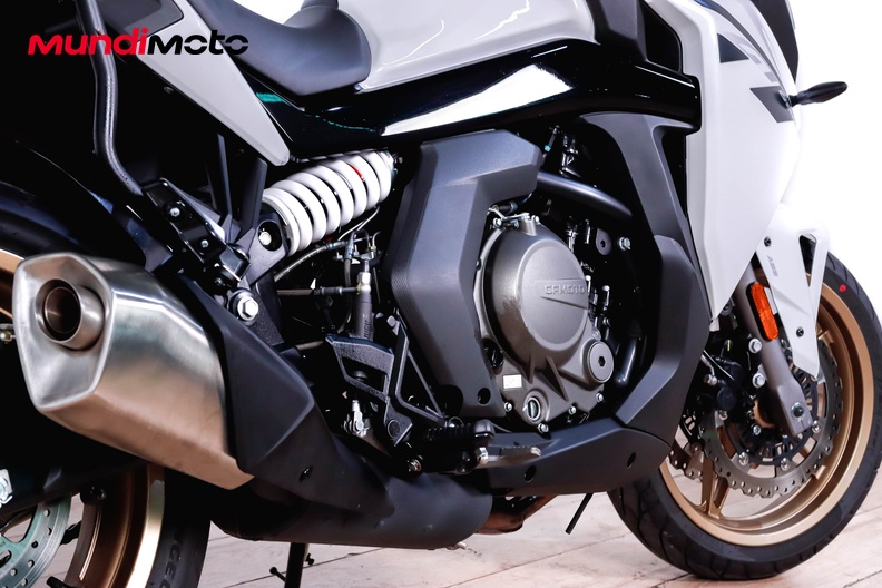 Motorbike image 3