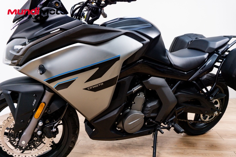 Motorbike image 9