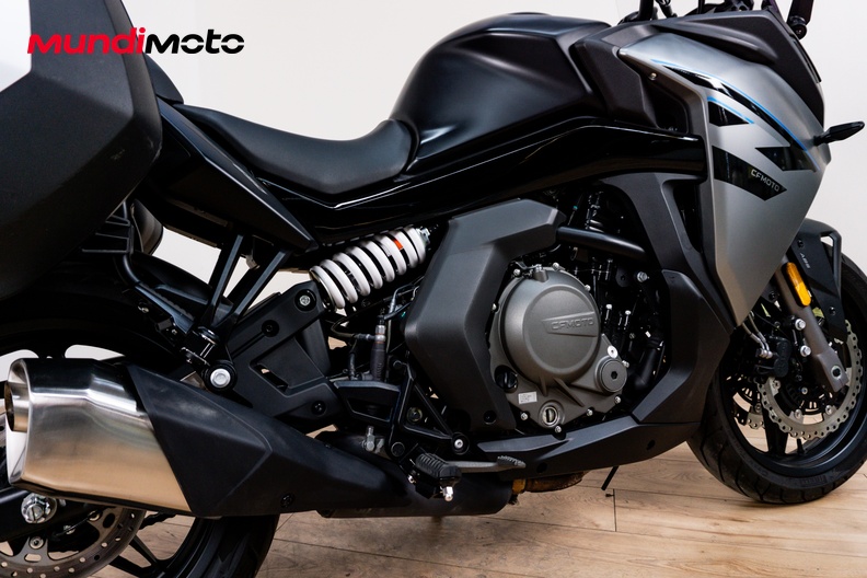Motorbike image 3