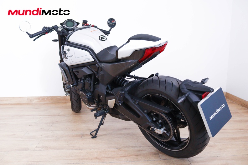 Motorbike image 7