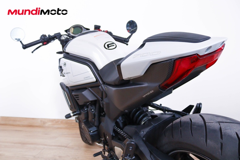 Motorbike image 9