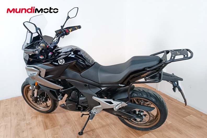 Motorbike image 7