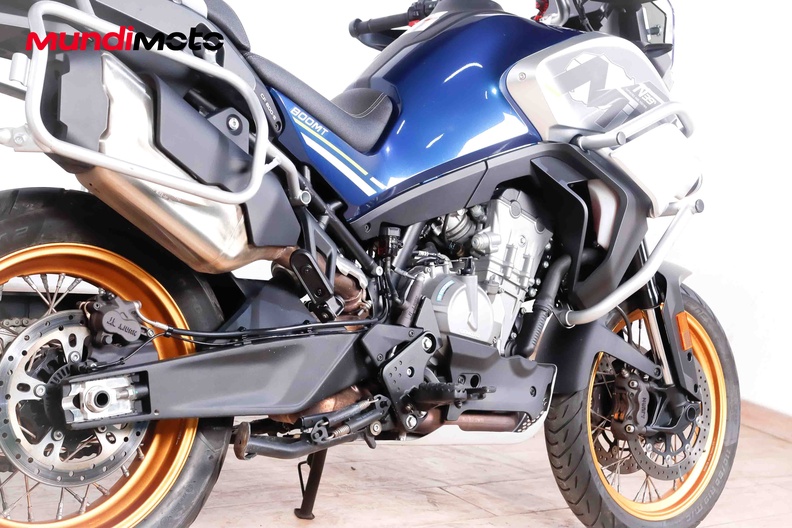 Motorbike image 3
