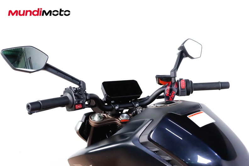 Motorbike image 10