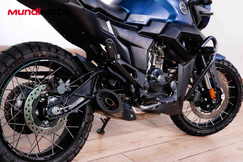 Motorbike image 3