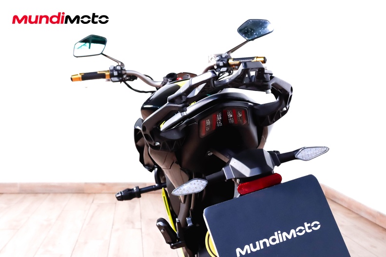 Motorbike image 9