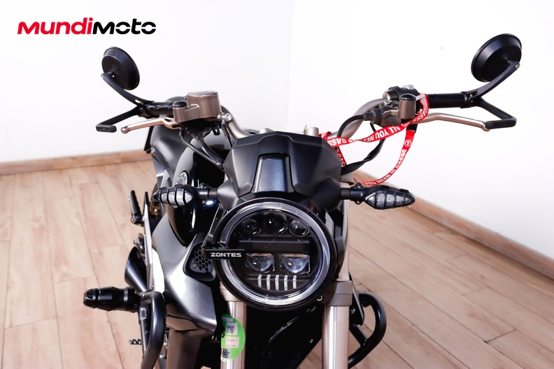 Motorbike image 4