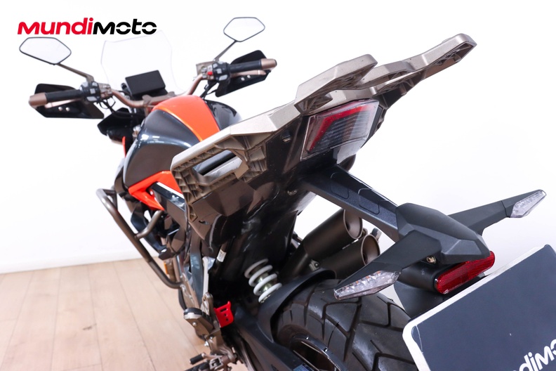 Motorbike image 9