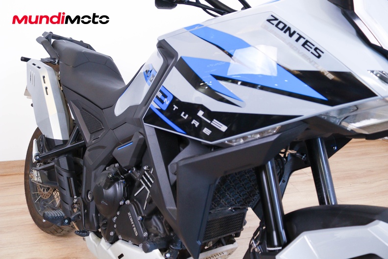 Motorbike image 13