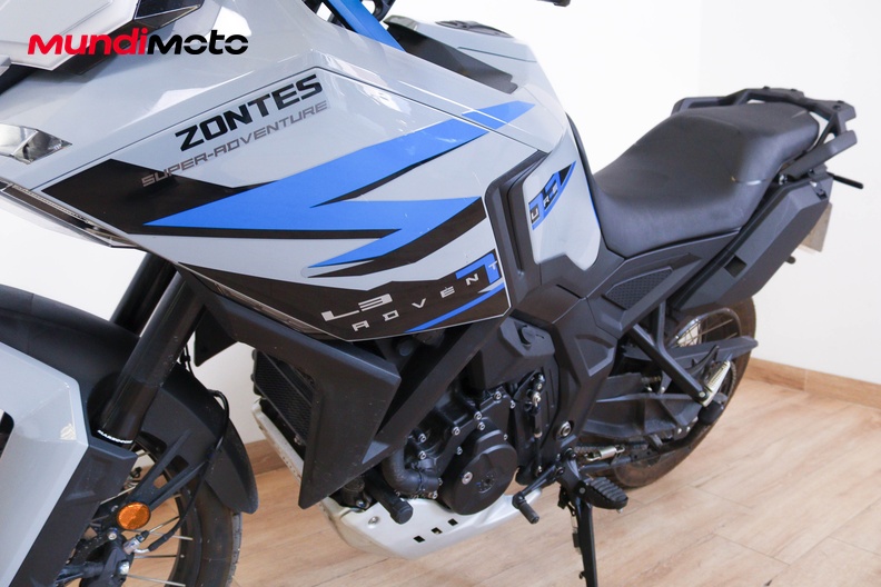 Motorbike image 8