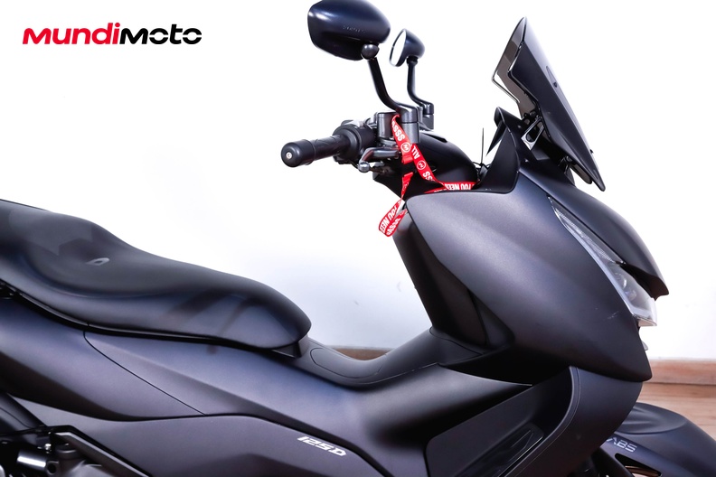 Motorbike image 12